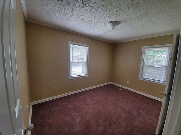 5th image of 960 Saranac St