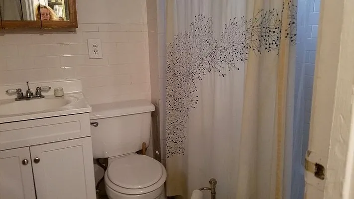 Rented by Chartwell Manhattan Realty | media 15