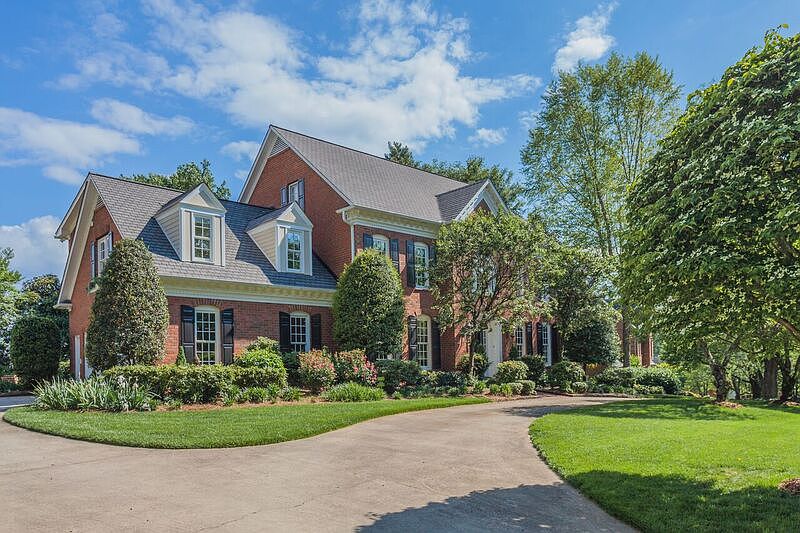 1st image of 2923 Crossfield Dr