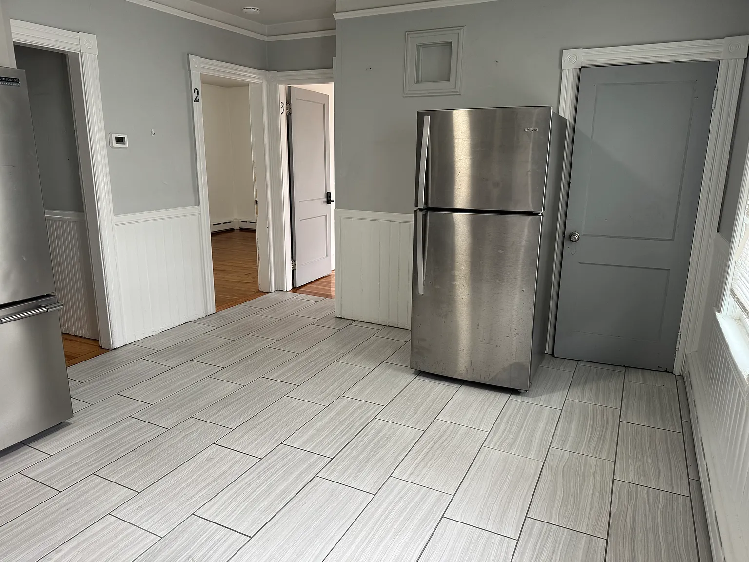 2 bed, 900 sqft, $2,300 — Photo 3
