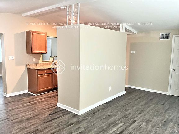 5th image of 2050 Poinsetta Ave