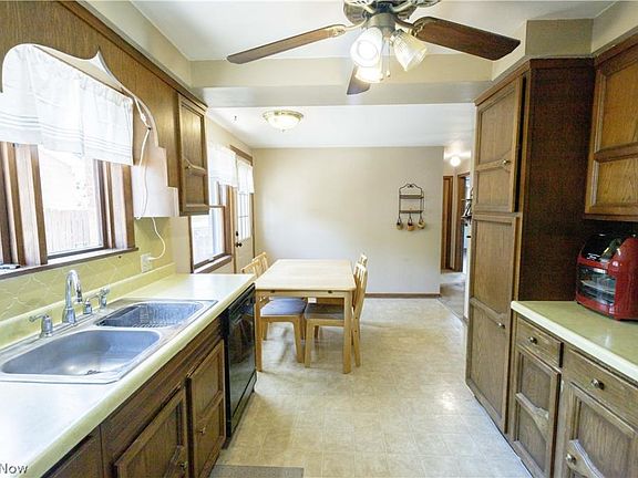 5th image of 4704 Vernon Ave NW