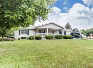 8960 E 480 S, Wolcottville, IN 46795