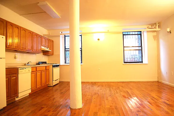 Rented by Bohemia Realty Group | media 17