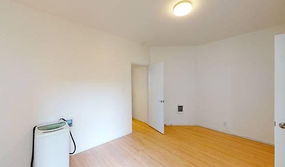 5th image of 1575 Sacramento St #3