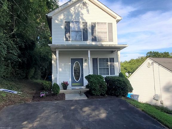 4th image of 1455 24th St NE
