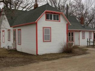 1822 Royalton St, Waupaca, WI 54981