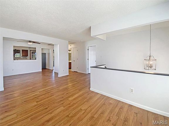 2nd image of 2524 Tanglewood Dr