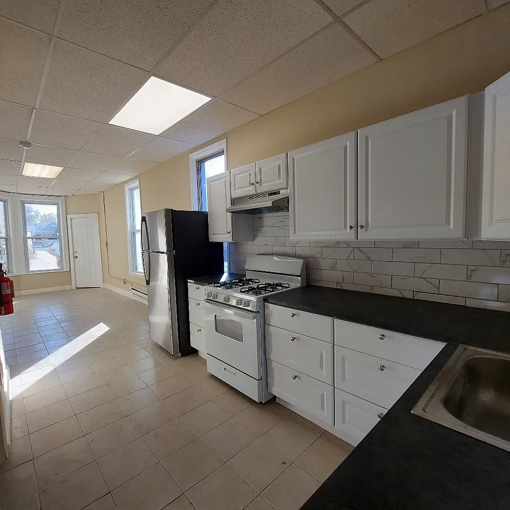 Studio, 500 sqft, $1,250 — Photo 1