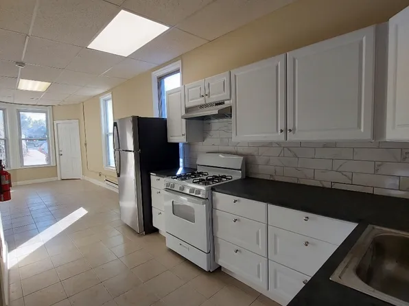 12 N Main St #12, Phillipsburg, NJ 08865