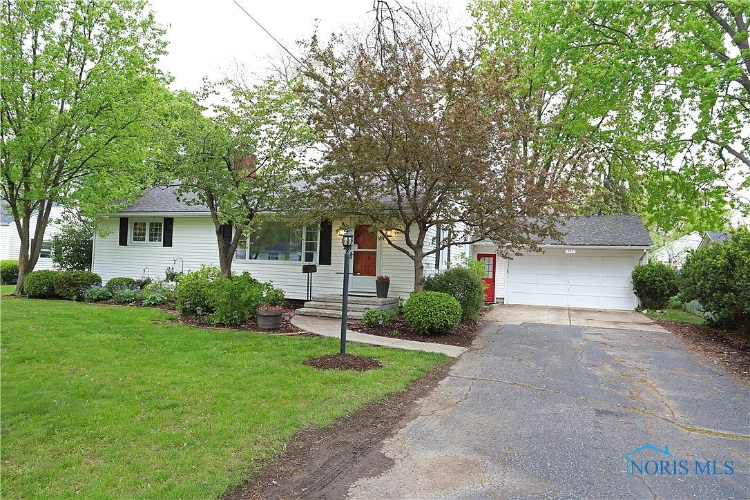 919 Hickory St, Perrysburg, OH 43551 Zillow