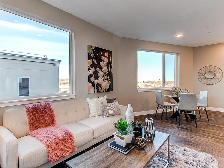 2729 W 28th Ave #415 — Photo 4