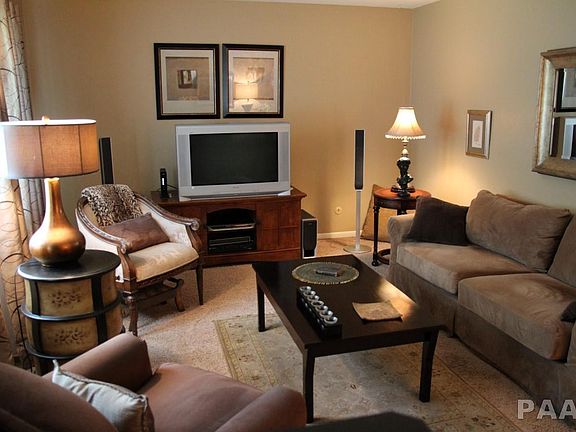 4th image of 1032 N Emily Pl