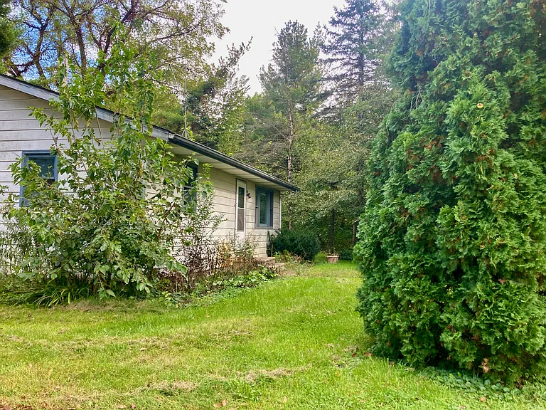 4205 E Scholl Rd — Photo 1