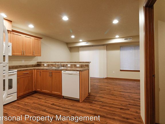 4th image of 7213 NE 136th Ct
