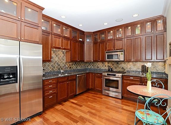 4th image of 703 W Wellington Ave APT 2