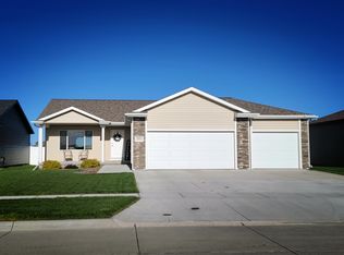 3602 V Ave, Kearney, NE 68847