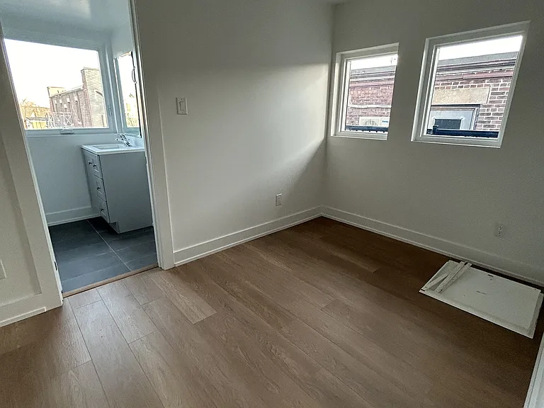 137 Curzon St #3 — Photo 17