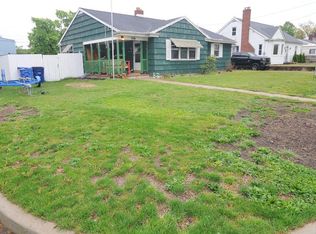 45 6th St W, Florence, NJ 08518