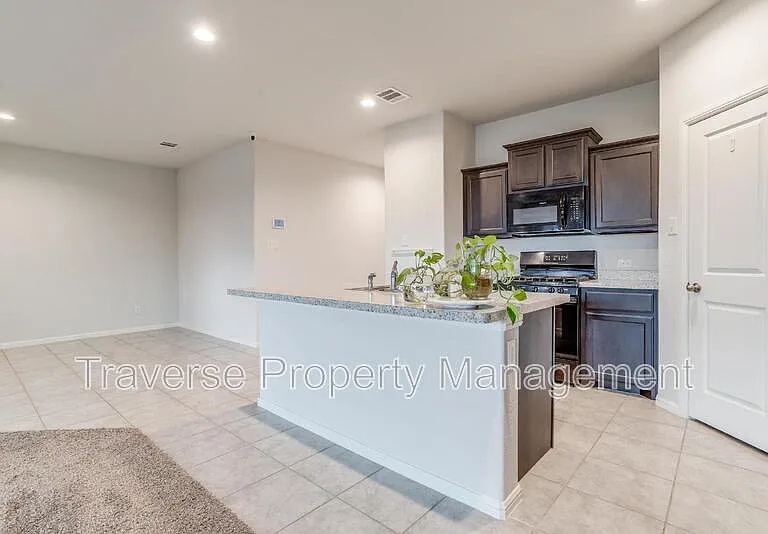 10368 Fort Crockett Trl — Photo 9