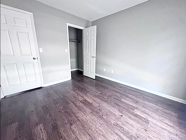2312 Manchester Dr — Photo 15