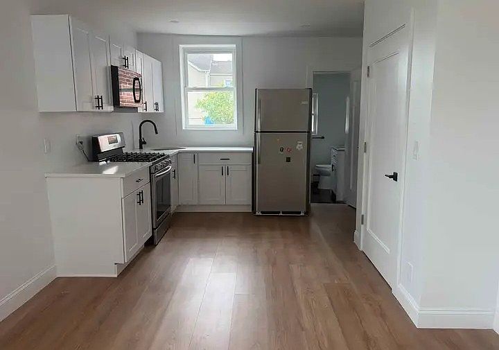 1st image of 742 Roman Ave APT 6