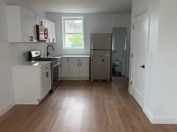 742 Roman Ave APT 6, Westbury, NY 11590