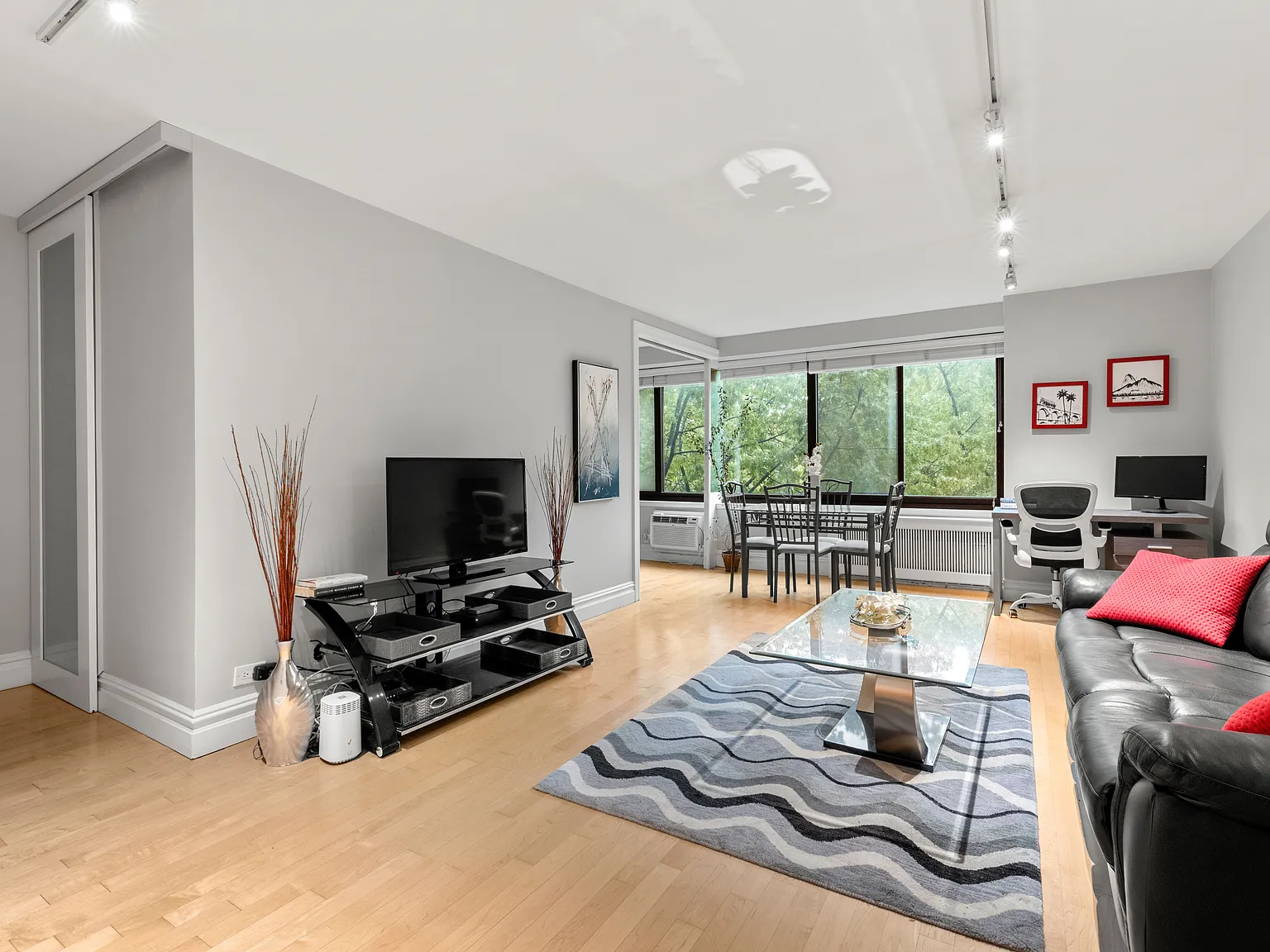 400 Central Park West — Photo 1