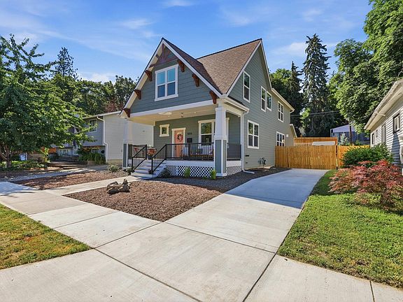5th image of 806 E 10th Ave