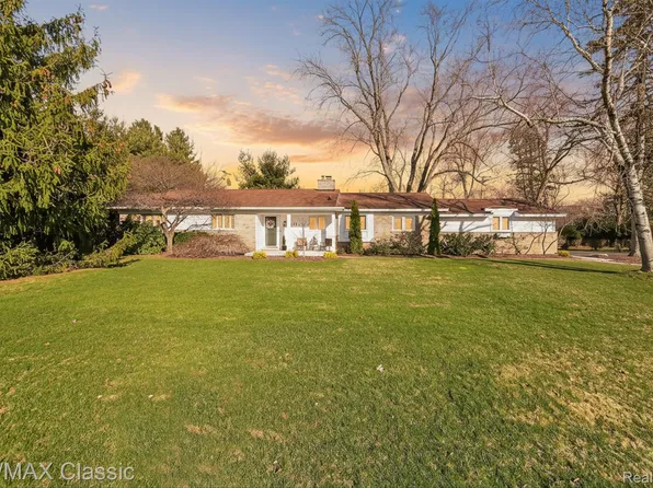 4731 Pickering Rd, Bloomfield Hills, MI 48301