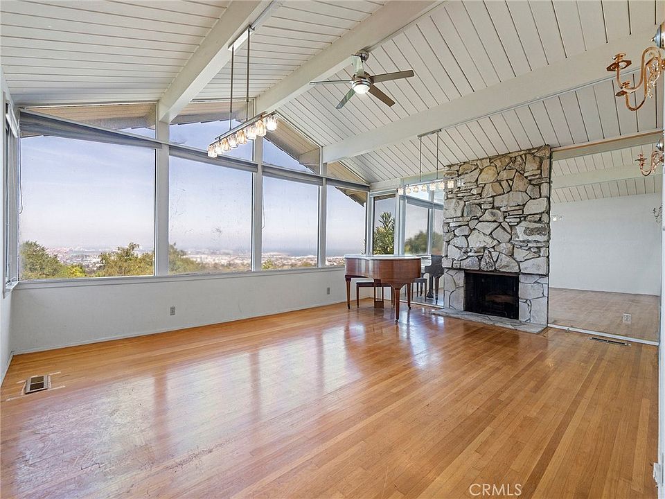 1st image of 4217 Miraleste Dr