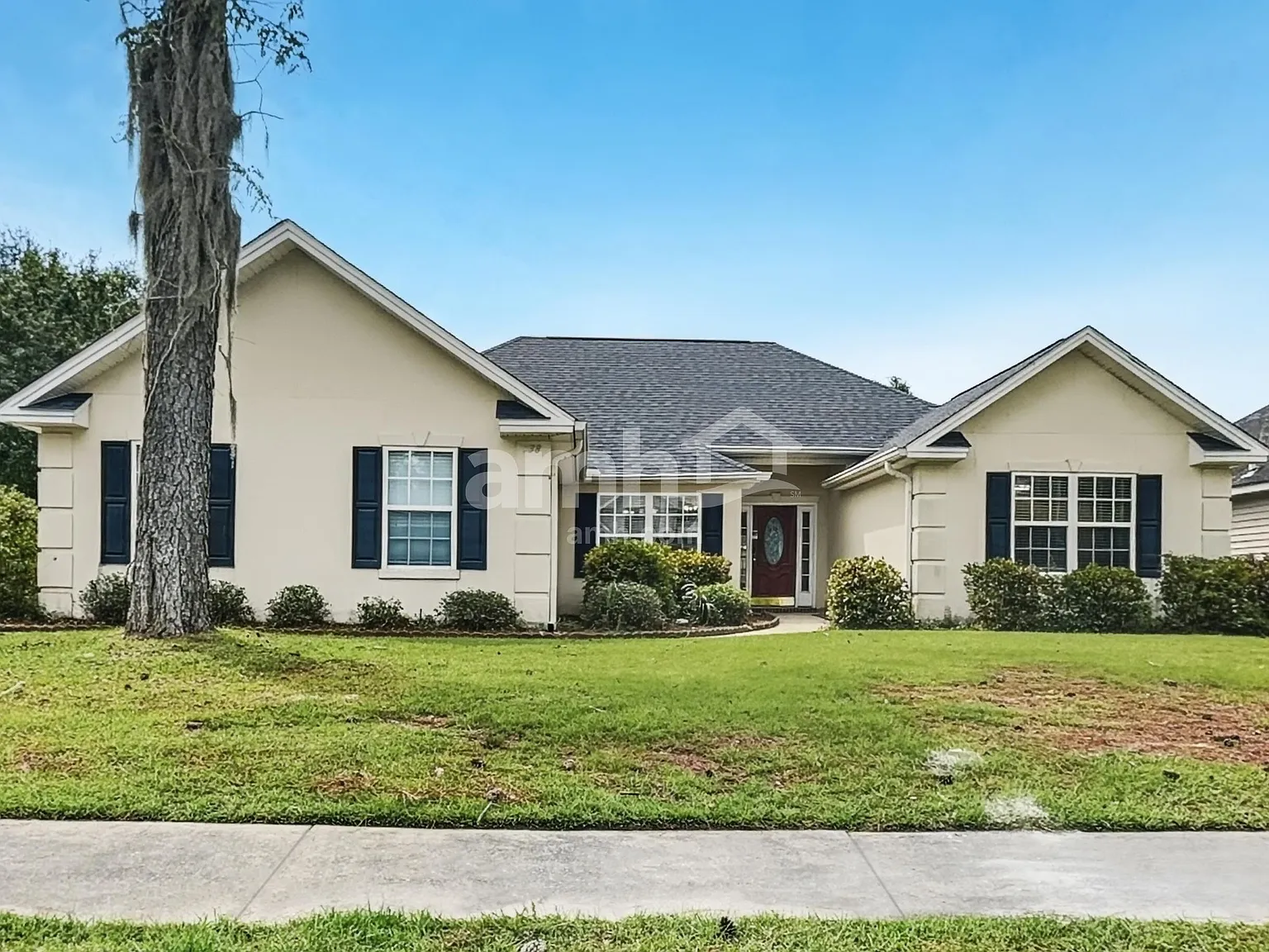 4 bed, 2.0 bath, 1901 sqft, $2,275 — Photo 1