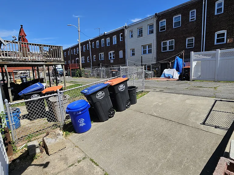 825 McDonald St — Photo 22