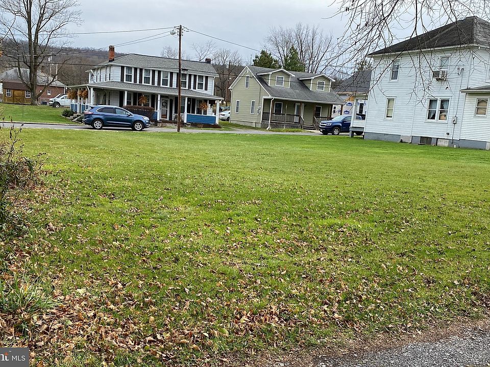 2 Jackson St, Paw Paw, WV 25434 Zillow