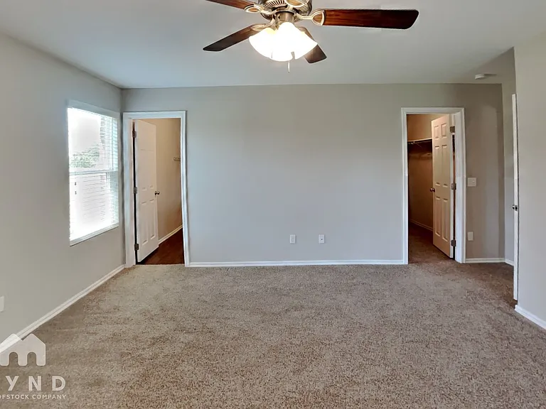 1724 Lanesboro Dr — Photo 9