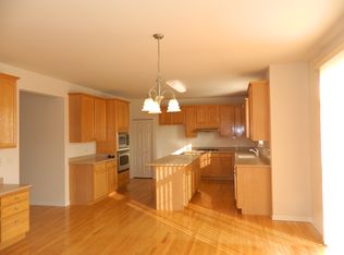 2908 Forest Creek Ln, Naperville, IL 60565