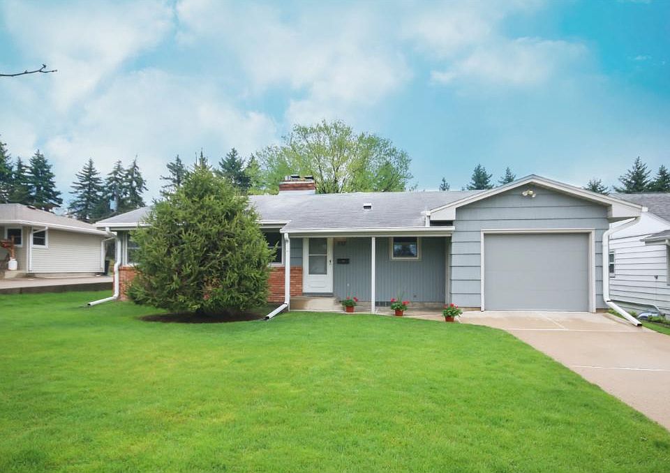 1st image of 537 Park Valley Dr E