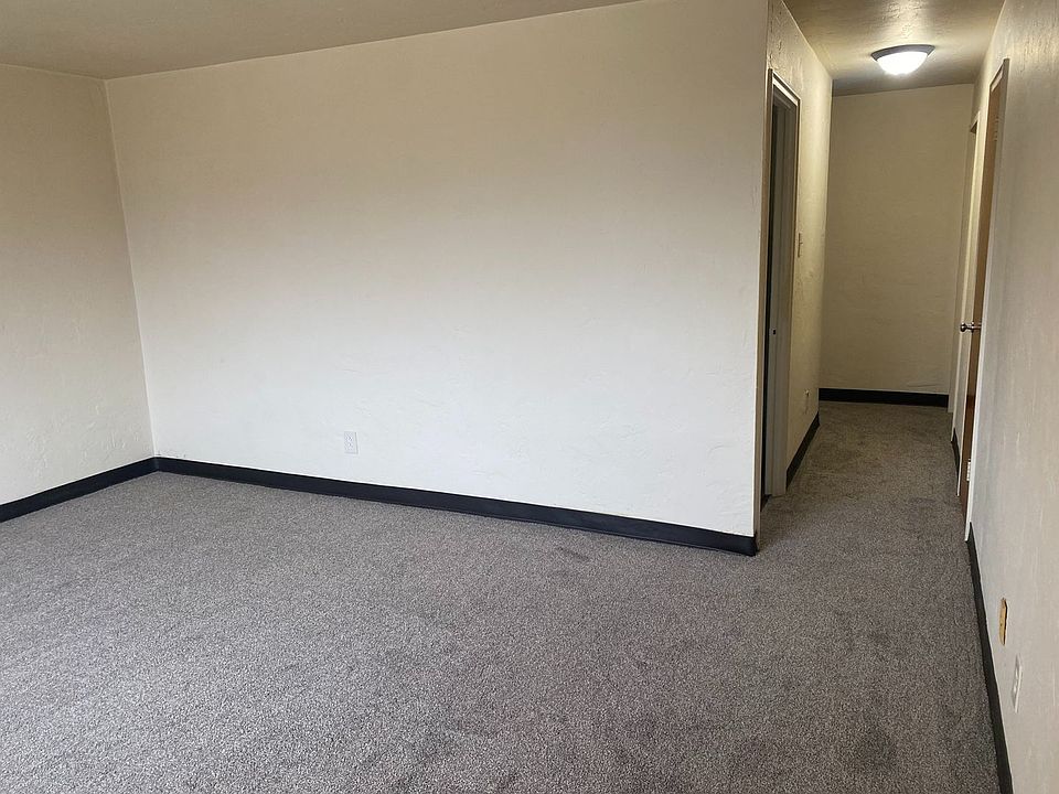 1st image of 1661 Skyline Dr APT 5