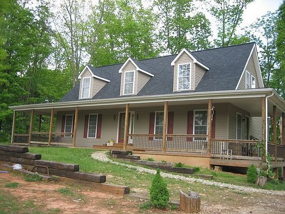 Beautiful Cape Cod near Stoney Creek Golf Course