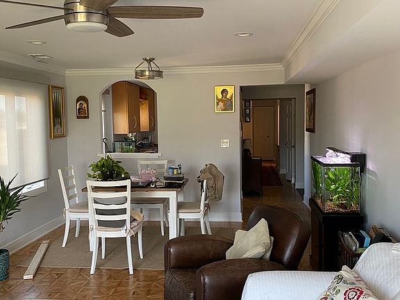 4th image of 901 Hinman Ave APT 5F