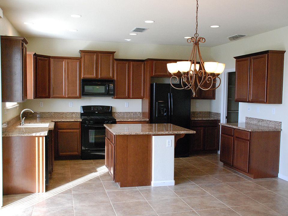 1st image of 566 Tara Bella Dr