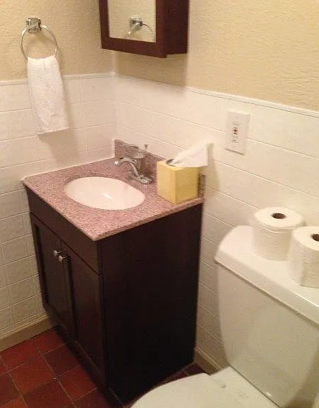129 21st Ave E #4 — Photo 5