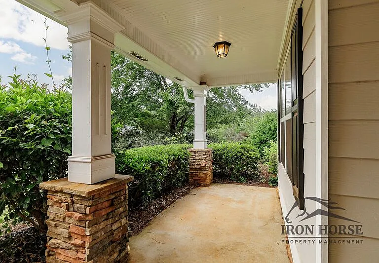 285 Finch Way — Photo 4