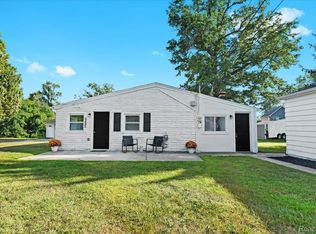 9495 Garforth Dr, White Lake, MI