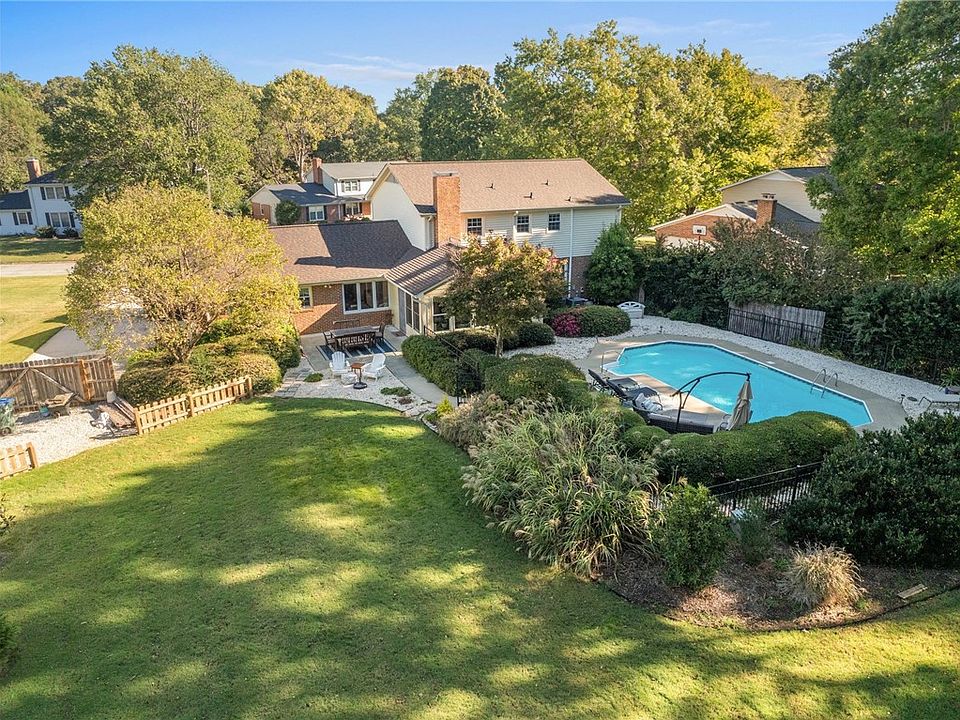 1st image of 408 S Almond Dr