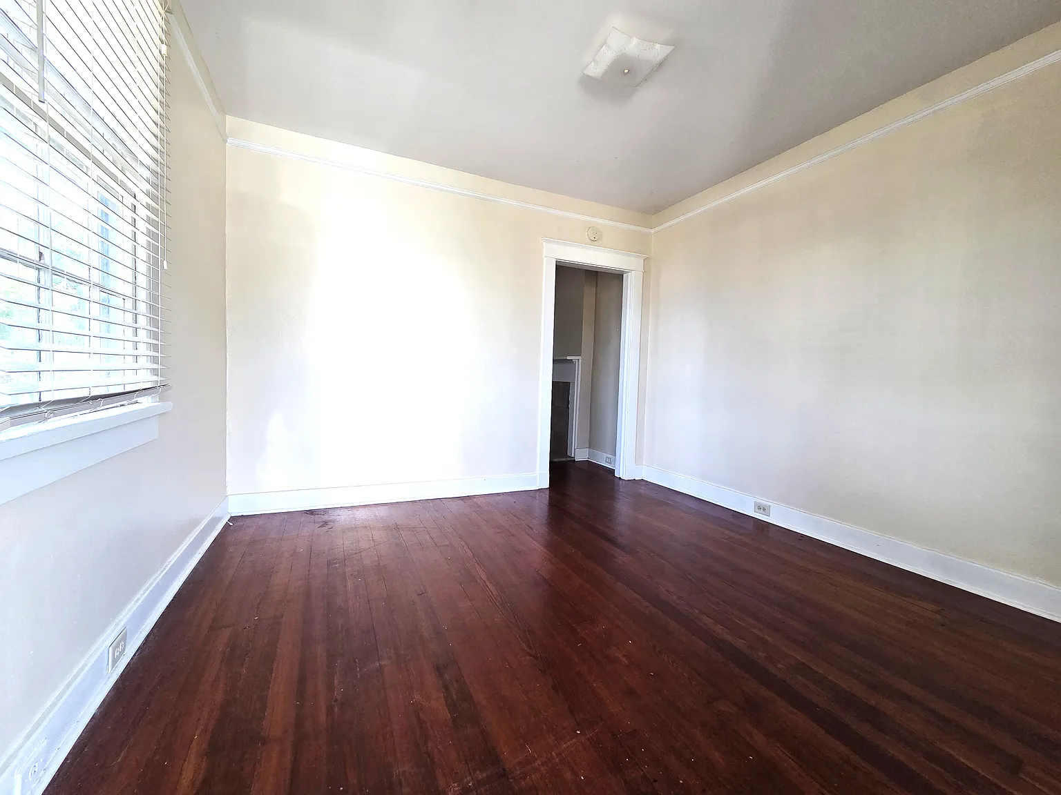 2 bed, 862 sqft, $1,300 — Photo 4