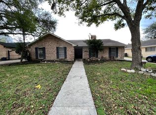 10711 Lynbrook Dr, Houston, TX 77042
