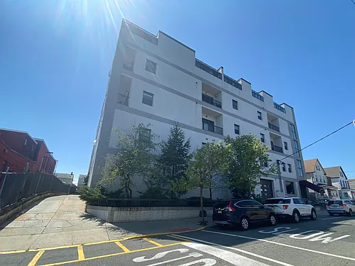 517 74th St #204 Photo 1