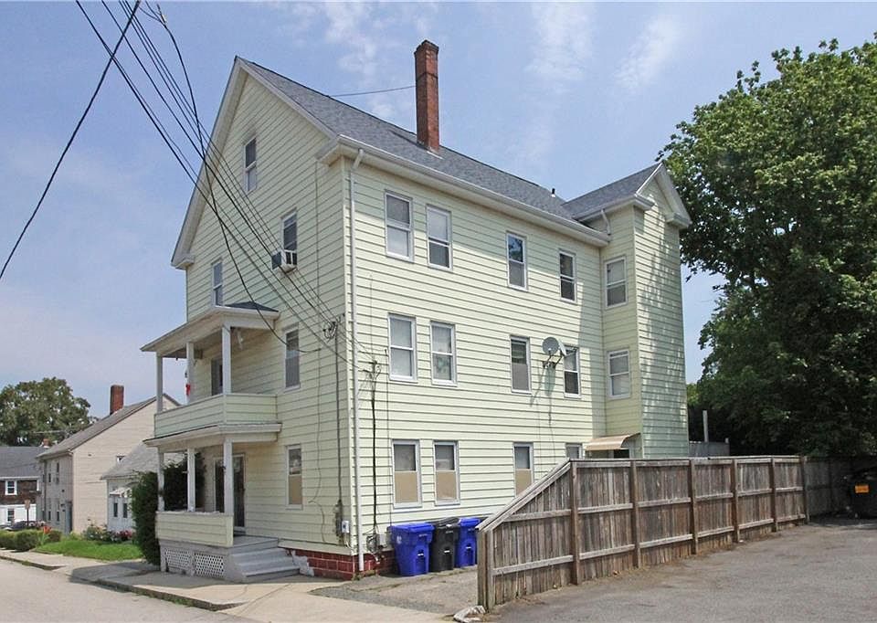 9 Barney St Warren RI Zillow