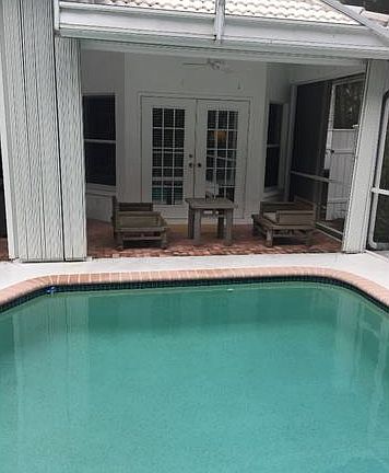 5th image of 28010 Winthrop Cir